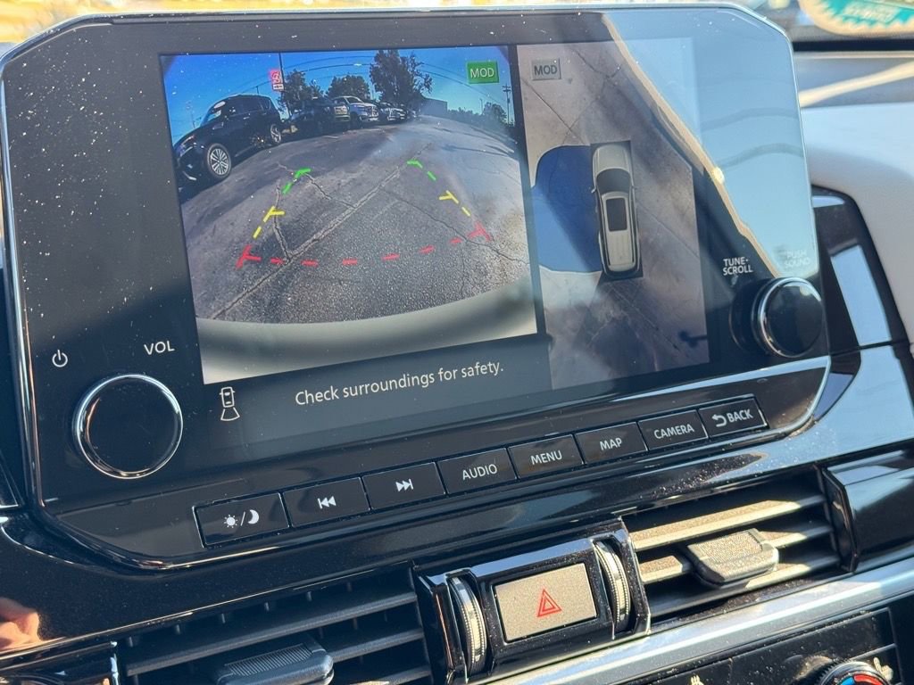 Certified 2025 Nissan Pathfinder SL image 24