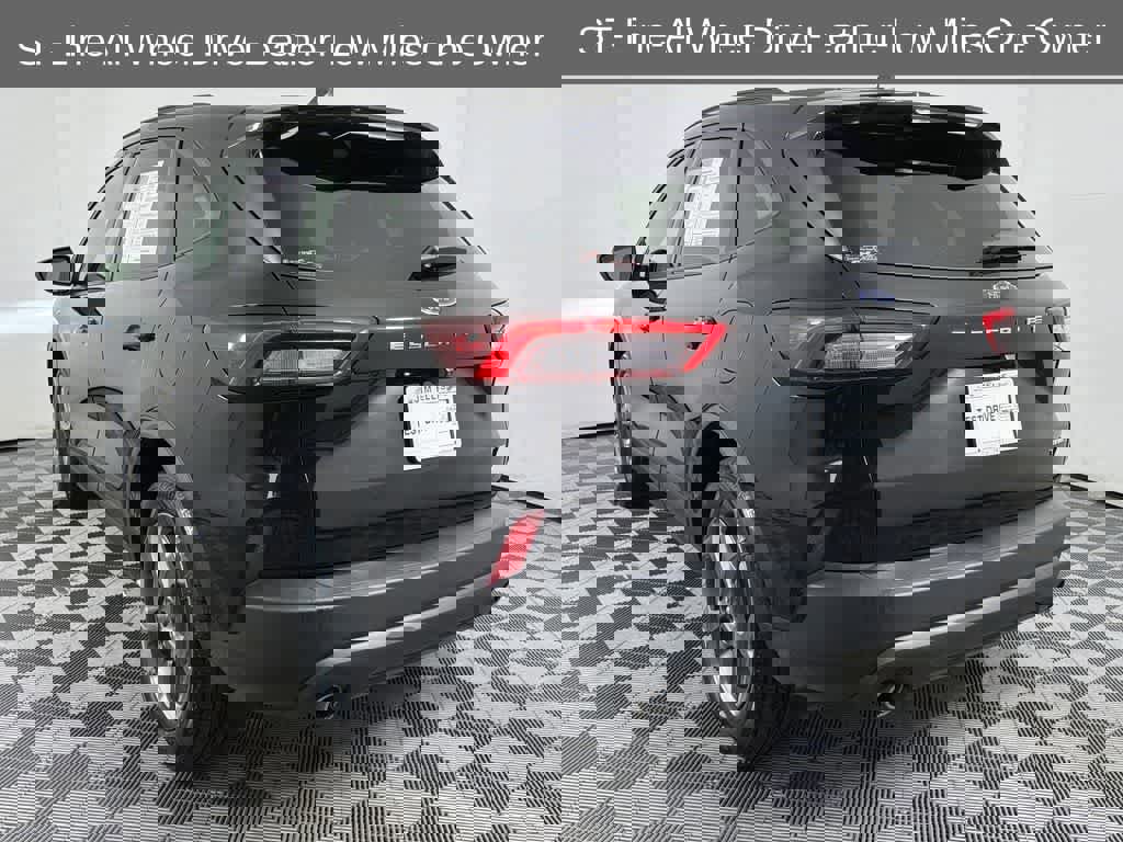 Used 2025 Ford Escape ST-Line image 7
