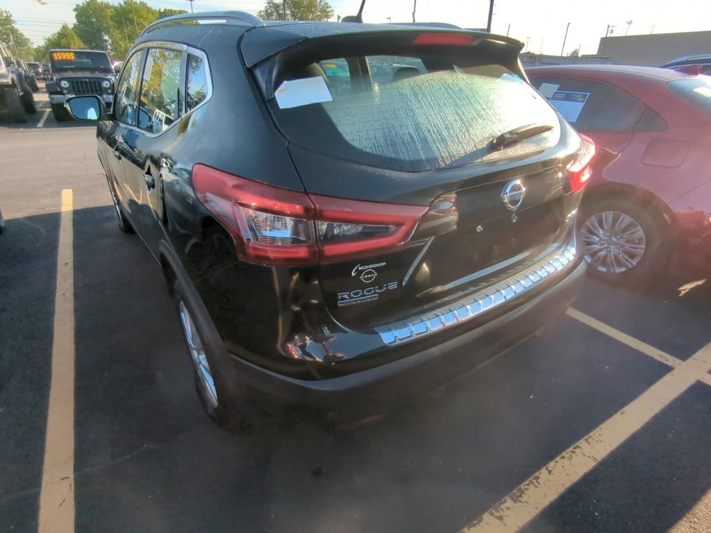 Used 2020 Nissan Rogue Sport SV w/ All-Weather Package AWD/4WD image 4