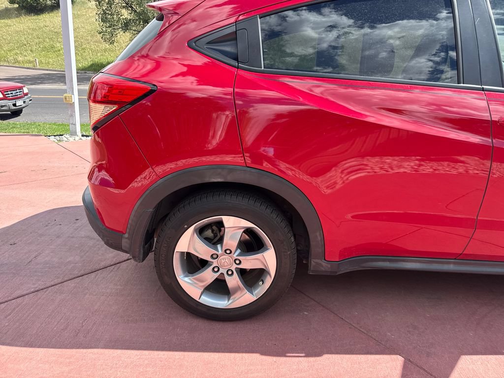 Used 2017 Honda HR-V EX image 29