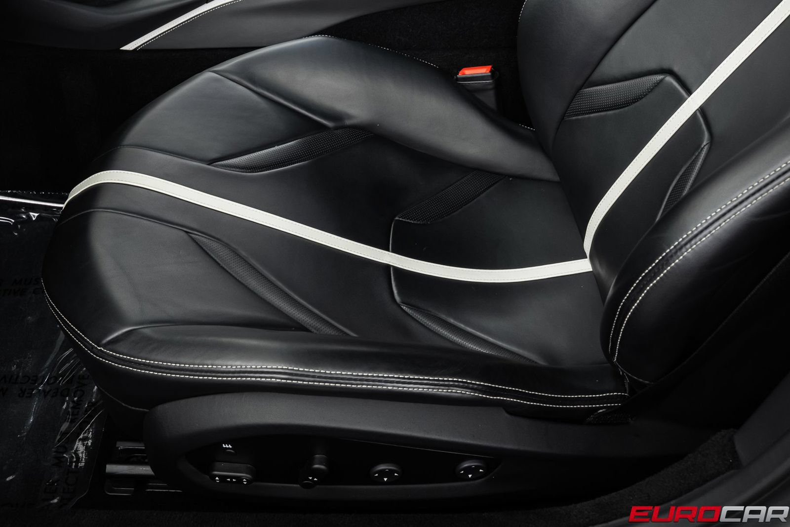 Used 2020 Ferrari 812 Superfast RWD image 44
