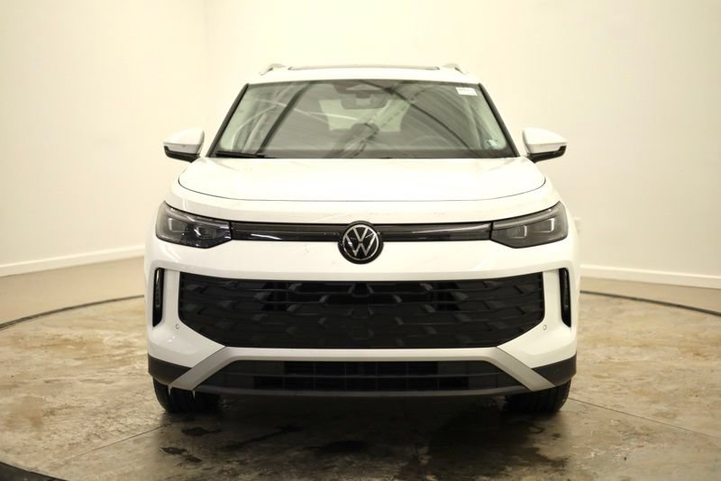 New 2026 Volkswagen Tiguan SE AWD/4WD image 8