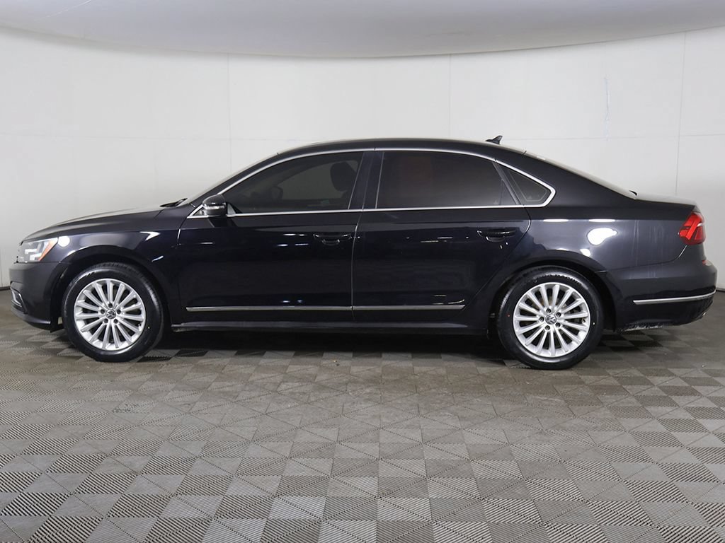 Used 2017 Volkswagen Passat 1.8T SE FWD image 14