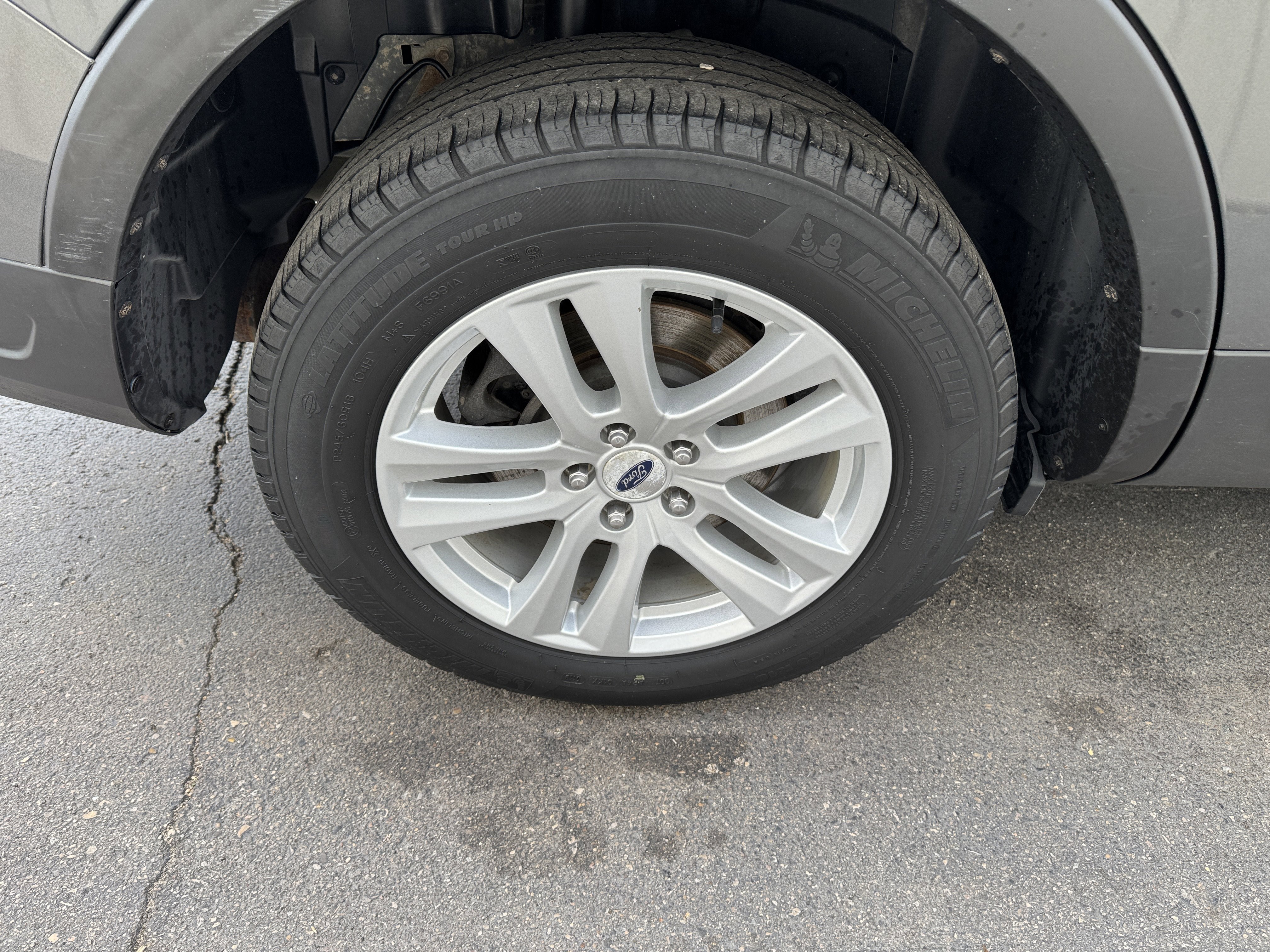 Used 2019 Ford Explorer XLT w/ Equipment Group 202A AWD/4WD image 37