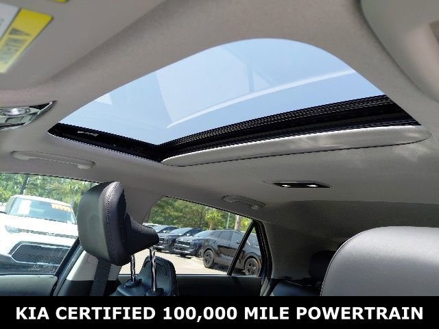 Certified 2025 Kia Niro SX FWD image 30