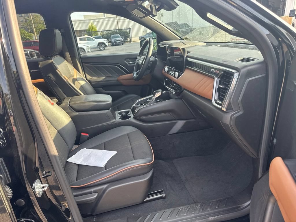 Certified 2024 GMC Canyon AT4 AWD/4WD image 19