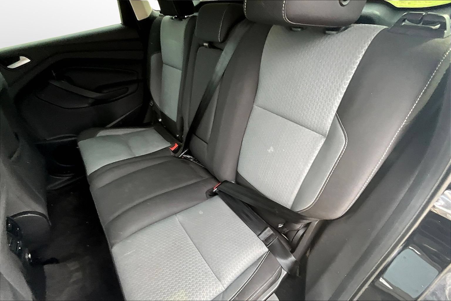 Used 2018 Ford Escape SE w/ SE Sync 3 Package FWD image 18