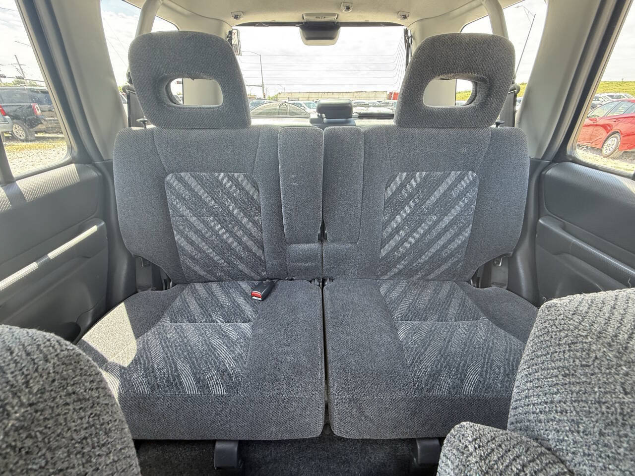 Used 2001 Honda CR-V LX image 27