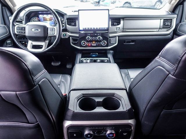 Used 2024 Ford Expedition Max XLT image 4