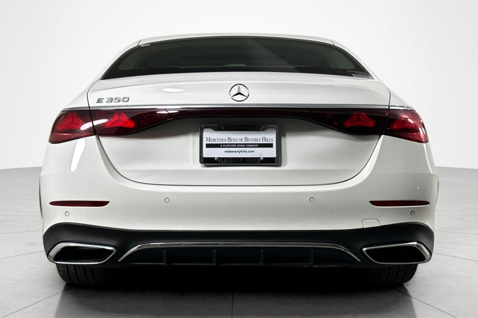 Used 2025 Mercedes-Benz E 350 Sedan image 4