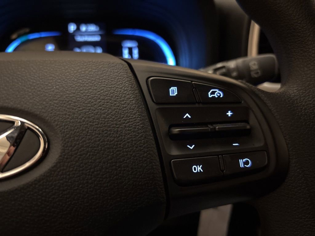 Certified 2026 Hyundai Venue SE image 18