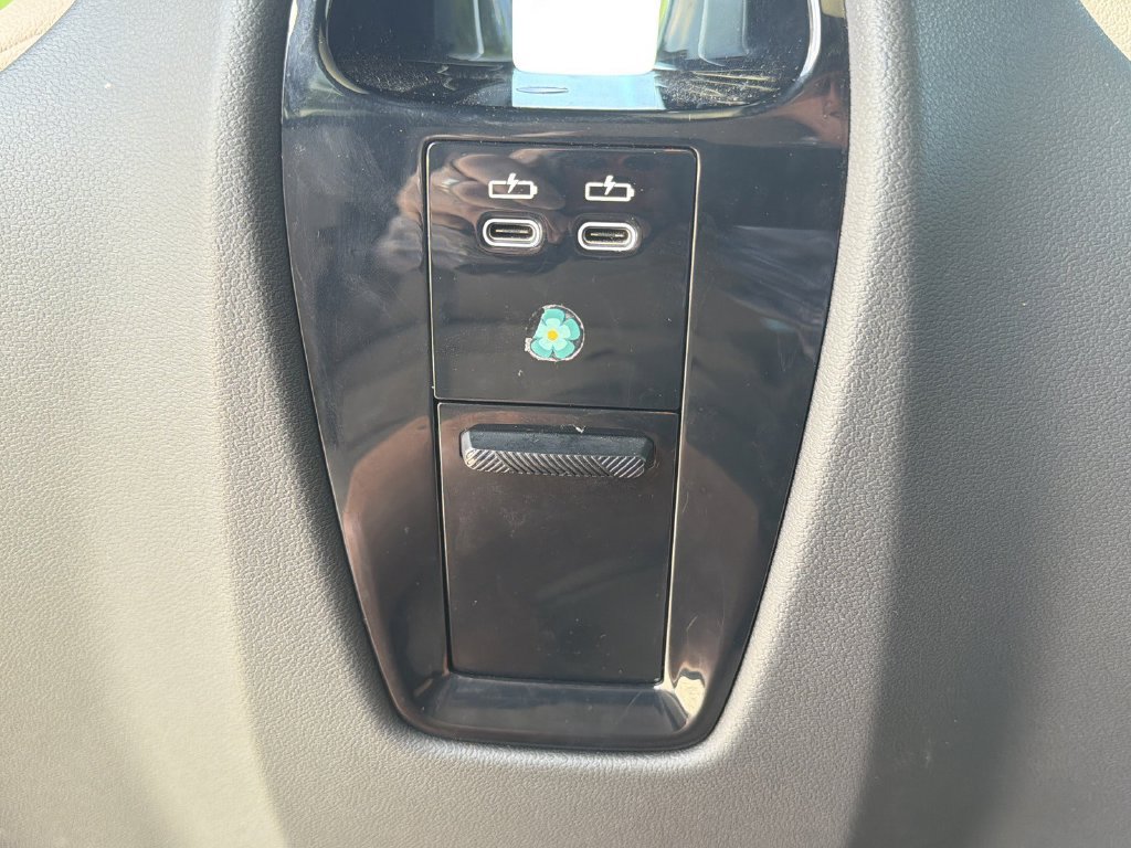 Used 2023 BMW iX xDrive50 AWD/4WD image 19