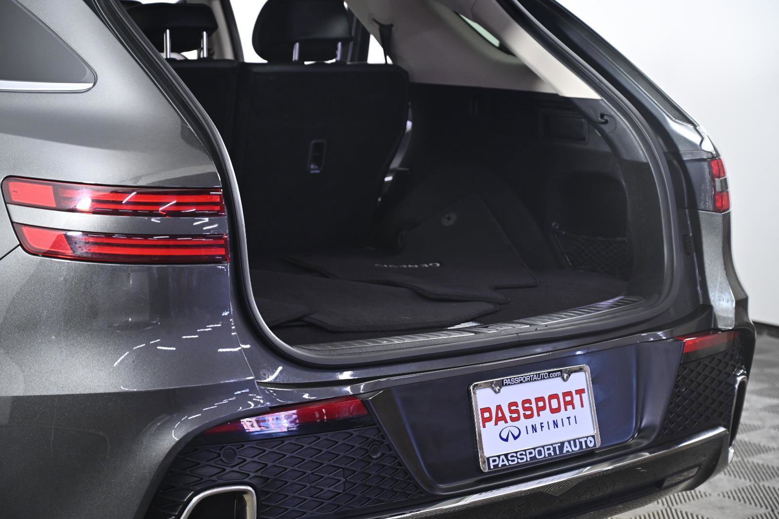 Used 2025 Genesis GV70 2.5T image 37