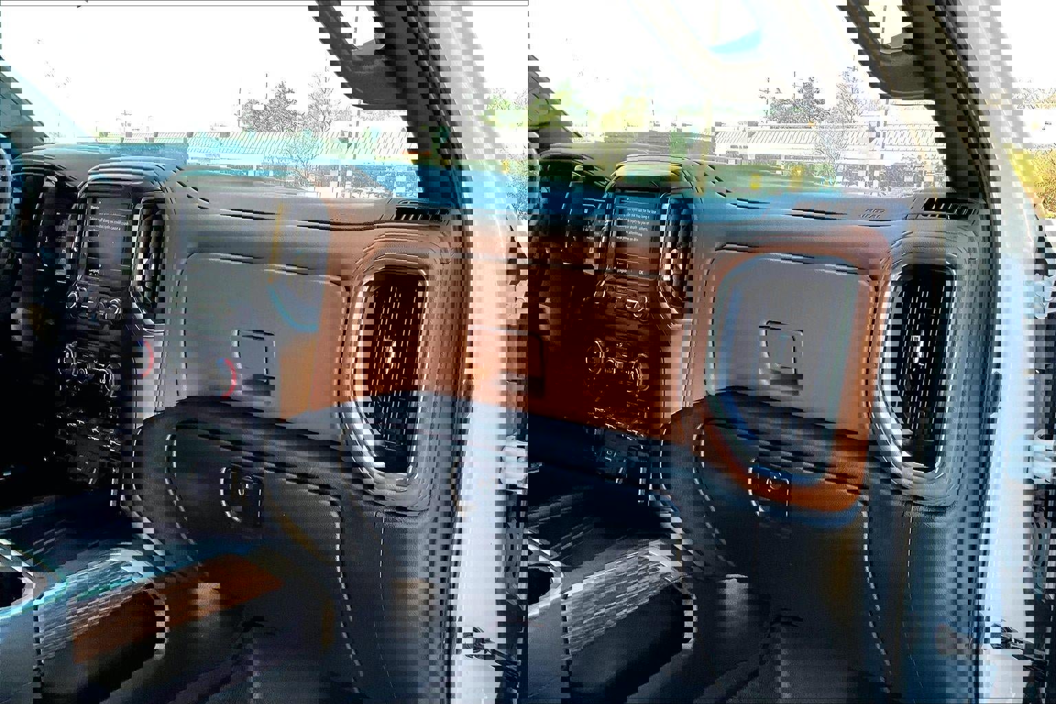 Used 2021 Chevrolet Silverado 2500 High Country w/ Z71 Off-Road Package image 15