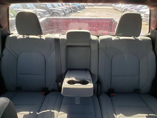 Used 2022 RAM 1500 Big Horn AWD/4WD image 16