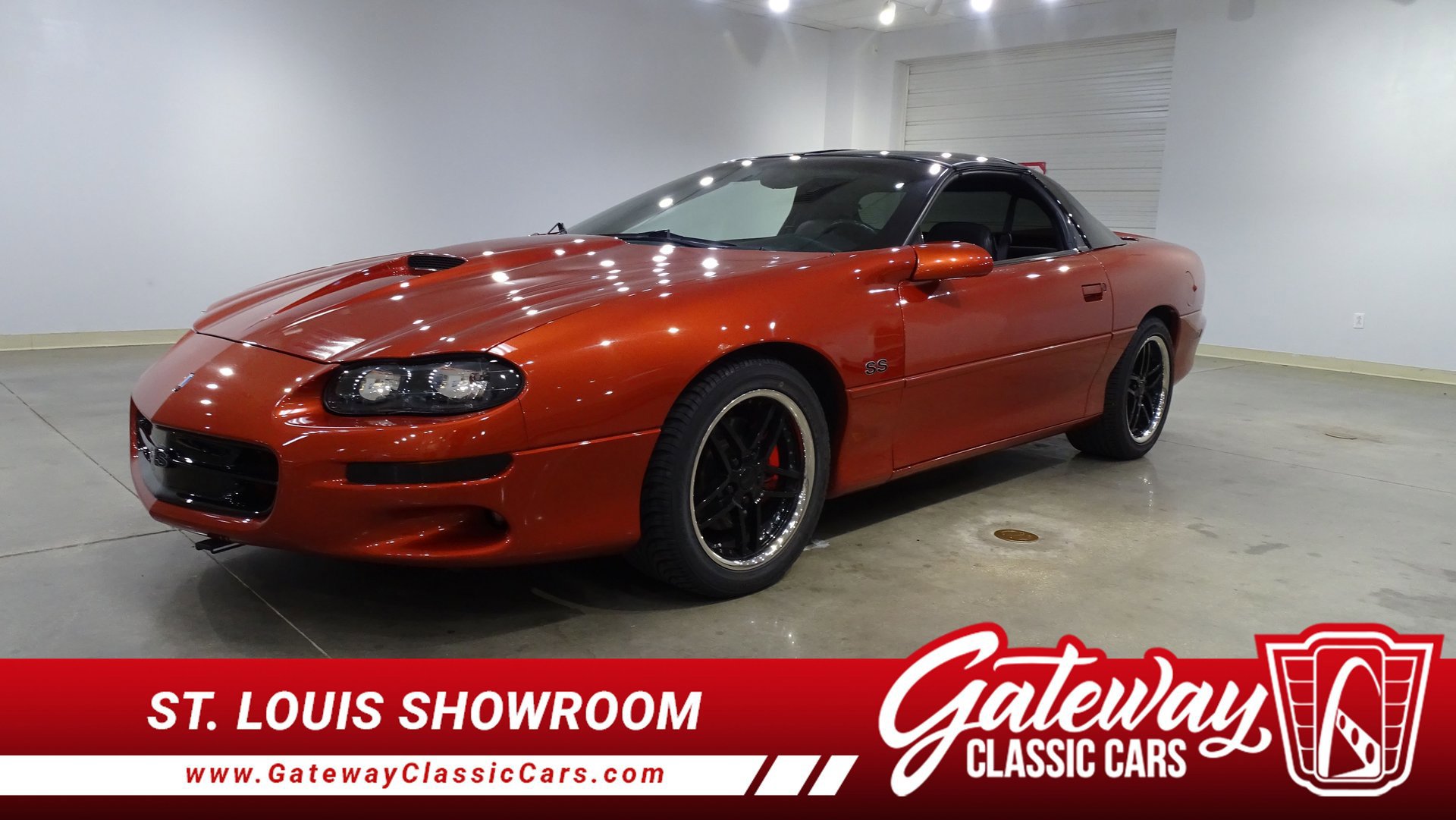Used 2001 Chevrolet Camaro Z28 w/ SS Performance/Appearance Pkg RWD image 1