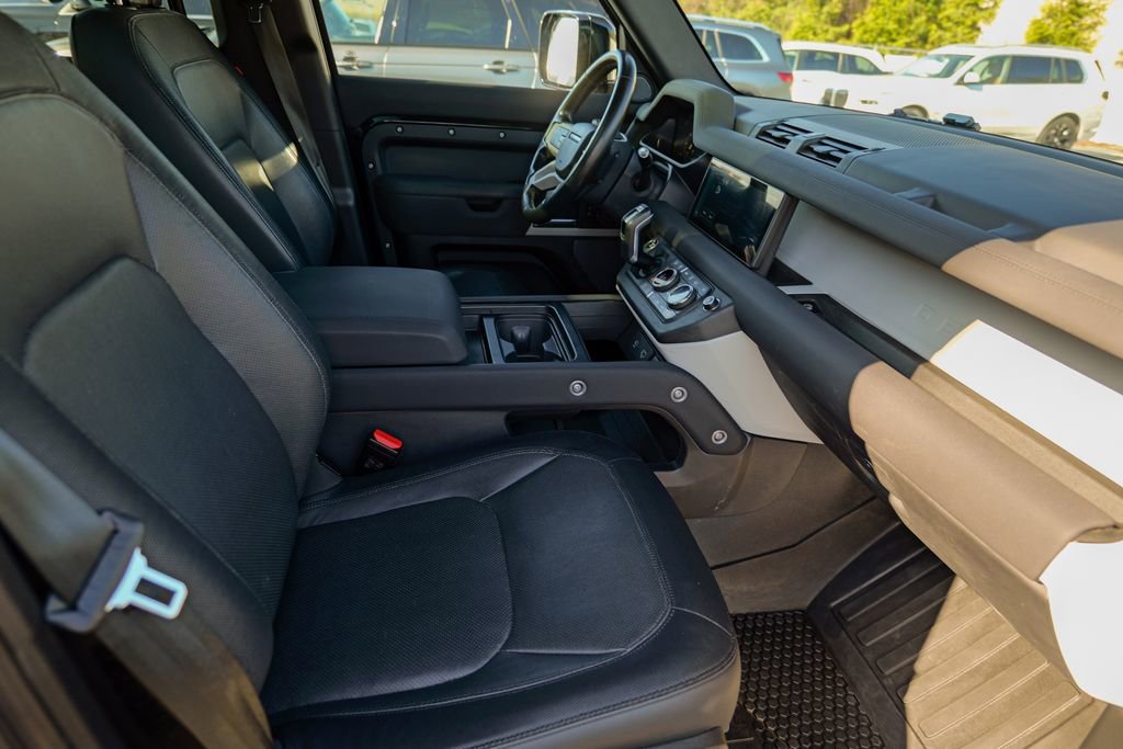 Used 2023 Land Rover Defender 110 X-Dynamic SE AWD/4WD image 37