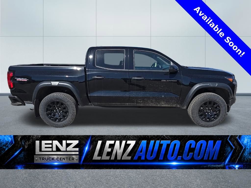 Used 2024 Chevrolet Colorado Trail Boss w/ Advanced Trailering Package AWD/4WD image 1