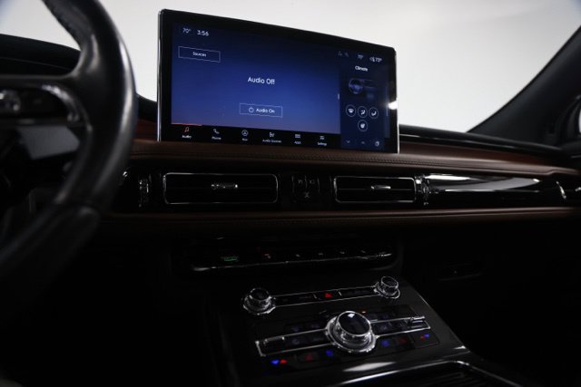 Used 2023 Lincoln Nautilus Reserve AWD/4WD image 23