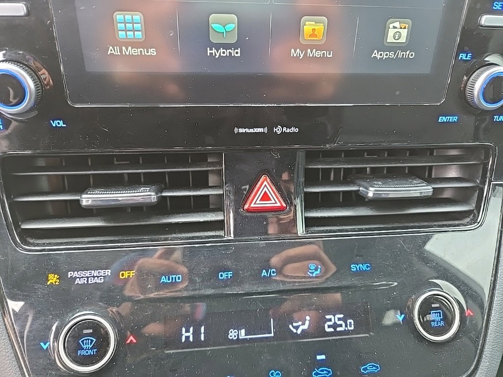 Used 2020 Hyundai Ioniq SE image 32