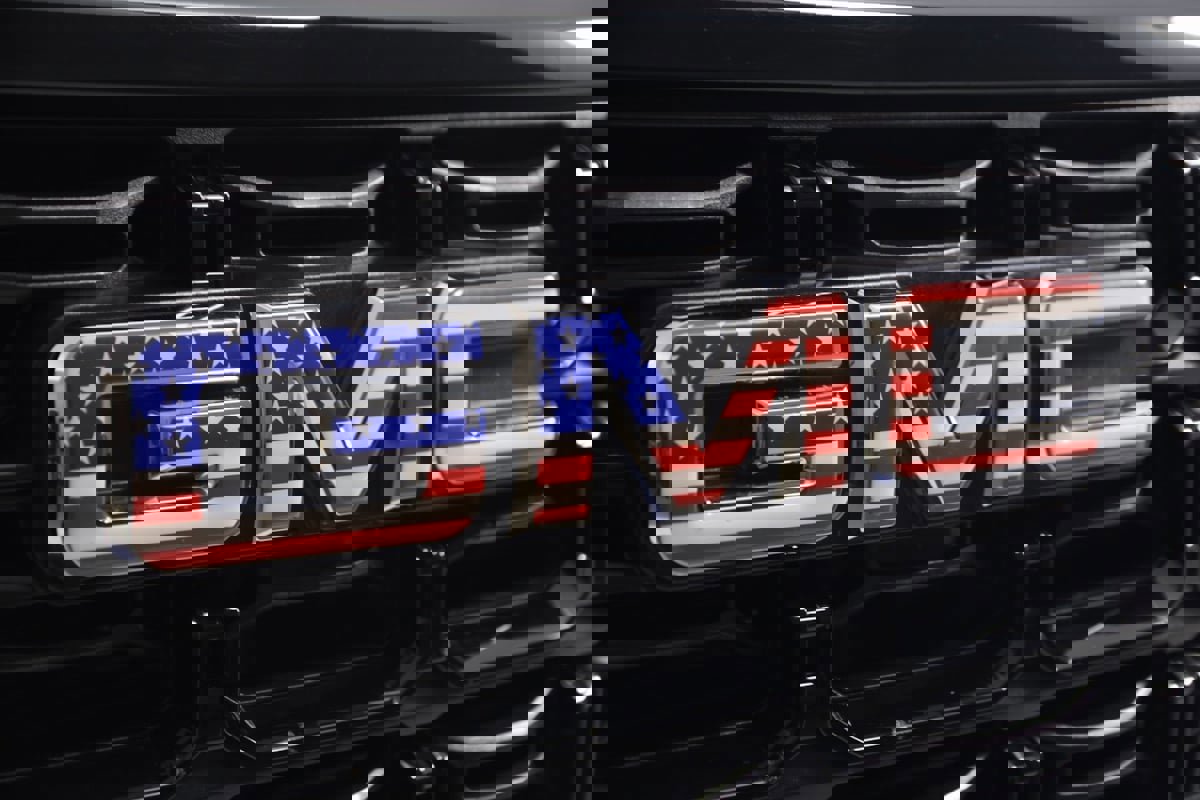 Used 2023 GMC Canyon Elevation w/ Convenience Package image 15