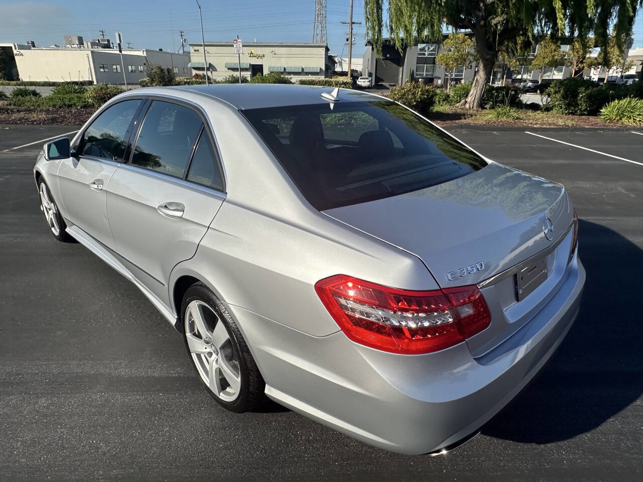 Used 2010 Mercedes-Benz E 350 Sedan w/ Premium 1 Pkg image 11