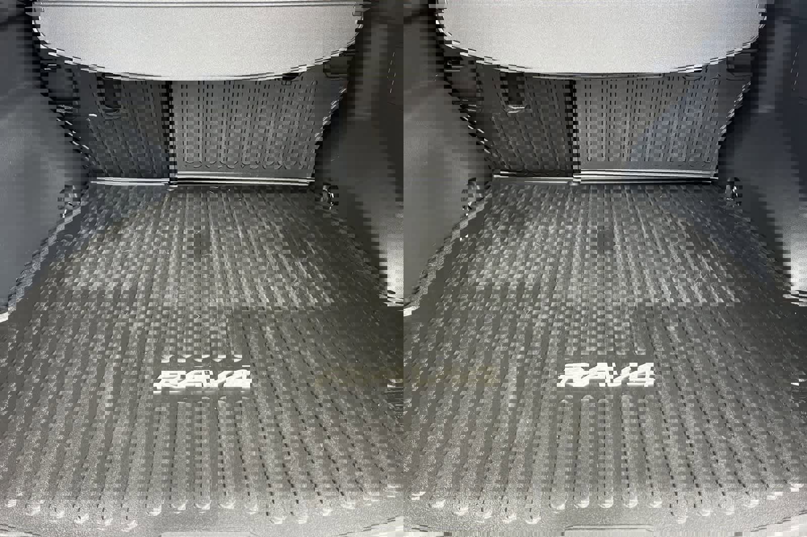 Used 2021 Toyota RAV4 XSE w/ Weather Package image 18