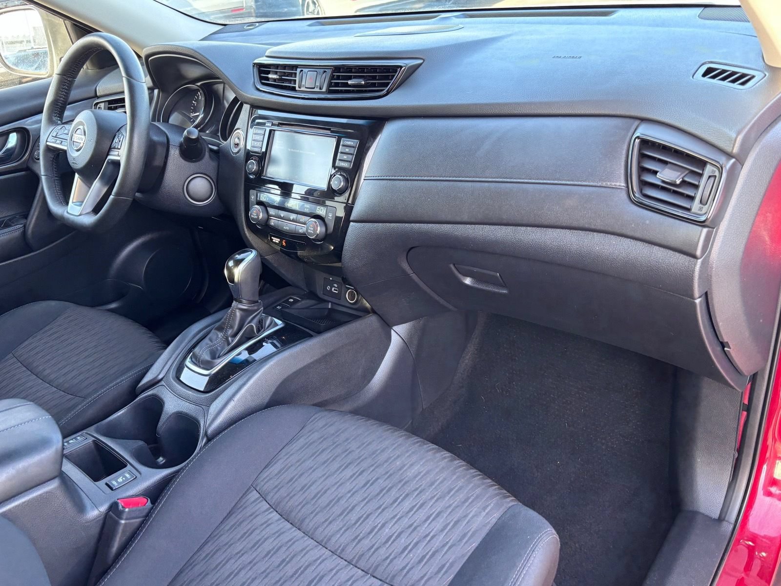 Used 2019 Nissan Rogue SV w/ Sun & Sound Touring Package AWD/4WD image 13