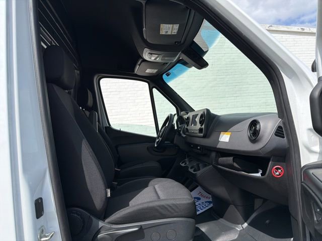 Used 2024 Mercedes-Benz Sprinter 2500 image 12
