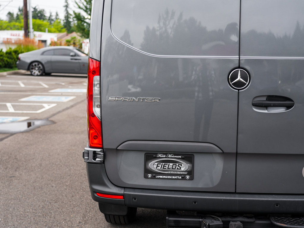 Used 2022 Mercedes-Benz Sprinter 2500 image 34
