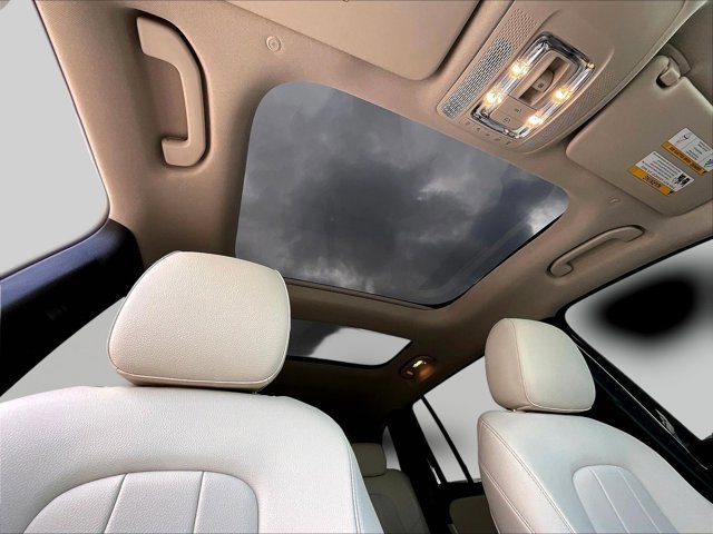 Certified 2023 Mercedes-Benz GLB 250 image 17