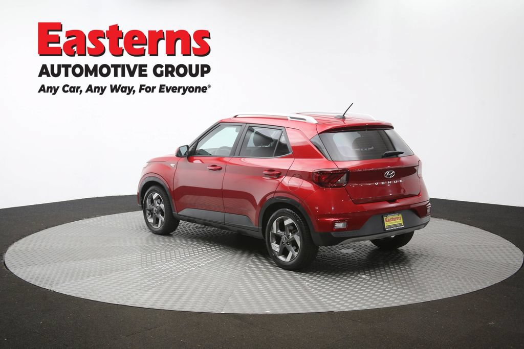 Used 2023 Hyundai Venue Limited FWD image 64