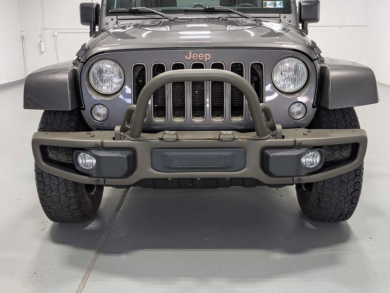 Used 2016 Jeep Wrangler Unlimited Sahara AWD/4WD image 2
