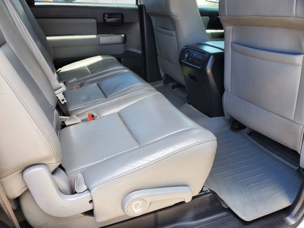 Used 2011 Toyota Sequoia SR5 w/ Premium Pkg RWD image 36