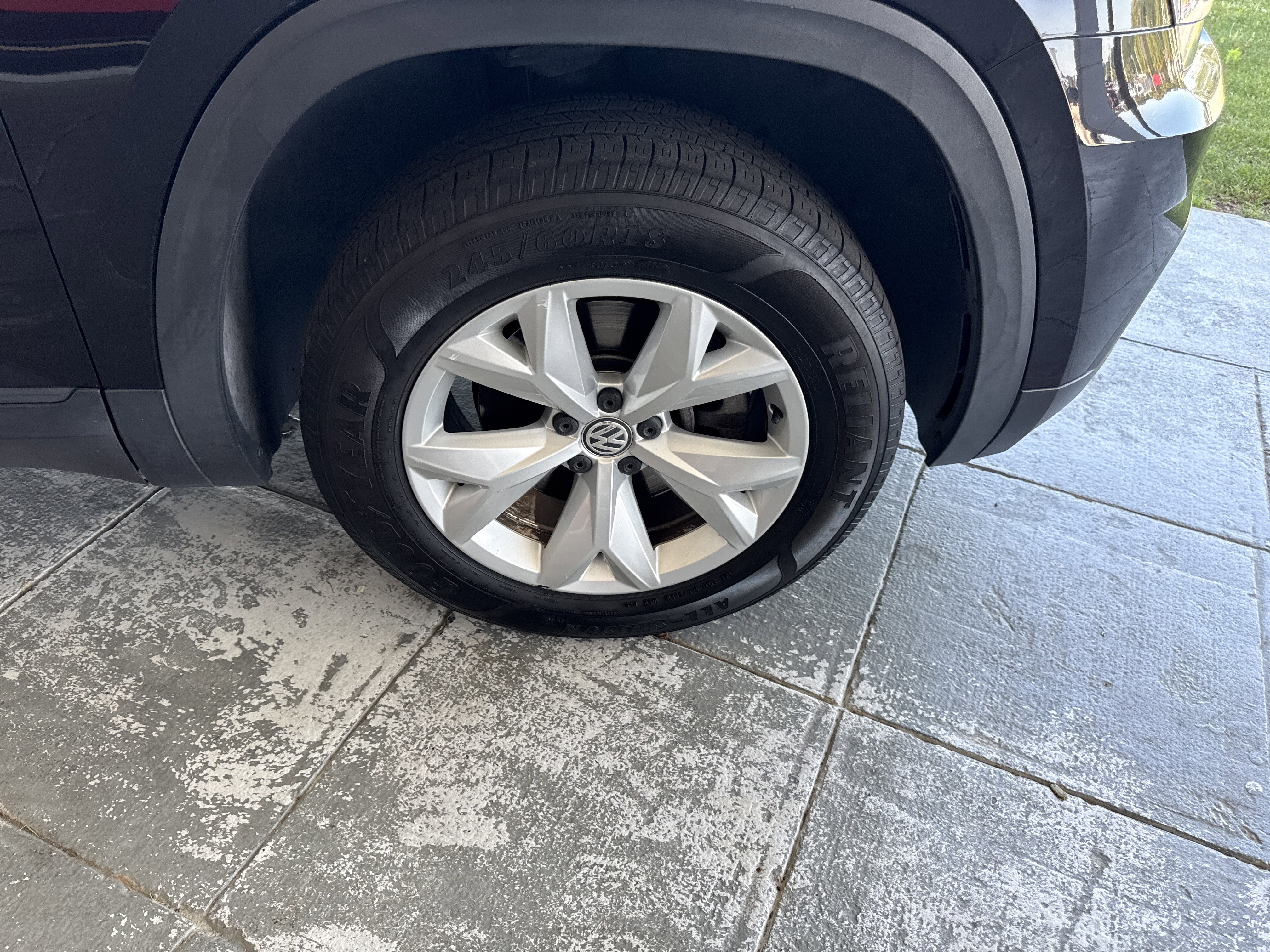 Used 2019 Volkswagen Atlas S FWD image 12