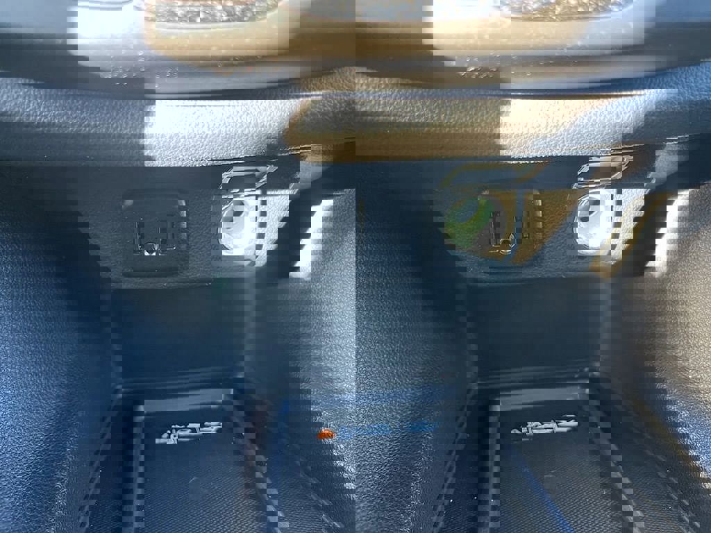 Used 2023 Chevrolet Traverse LT image 42