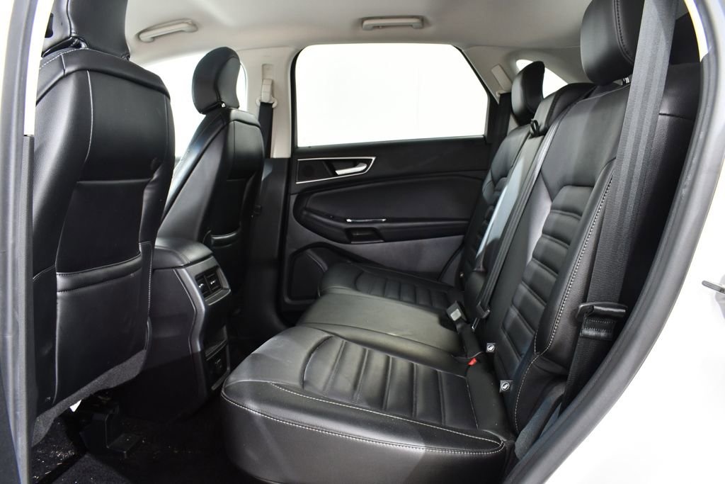 Used 2016 Ford Edge SEL w/ Equipment Group 201A AWD/4WD image 16