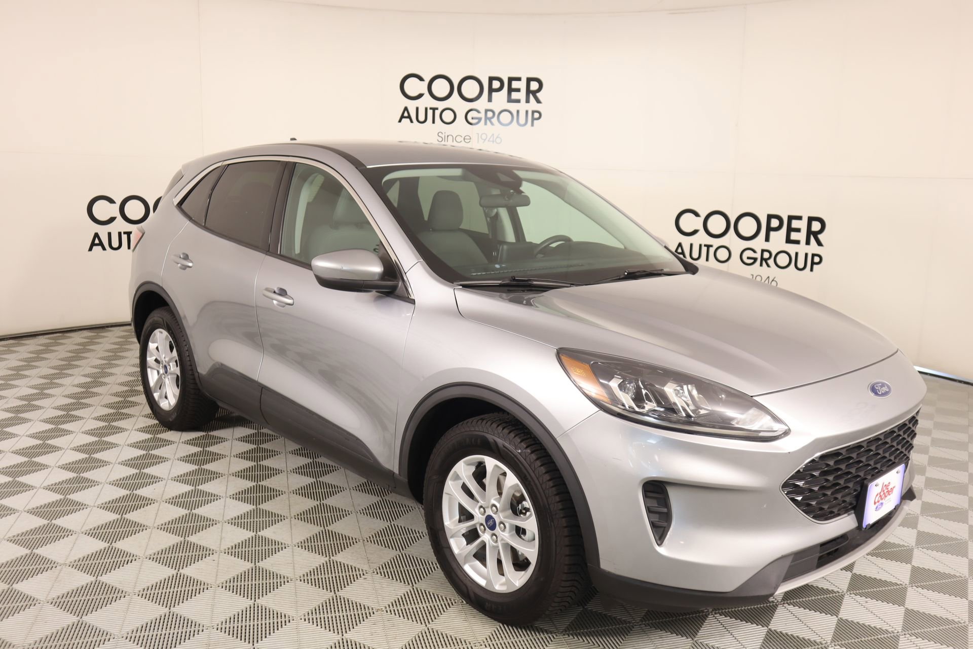 Used 2021 Ford Escape SE image 1