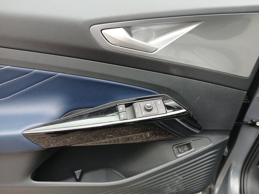 New 2026 Volkswagen ID.4 Pro S Plus AWD/4WD image 11