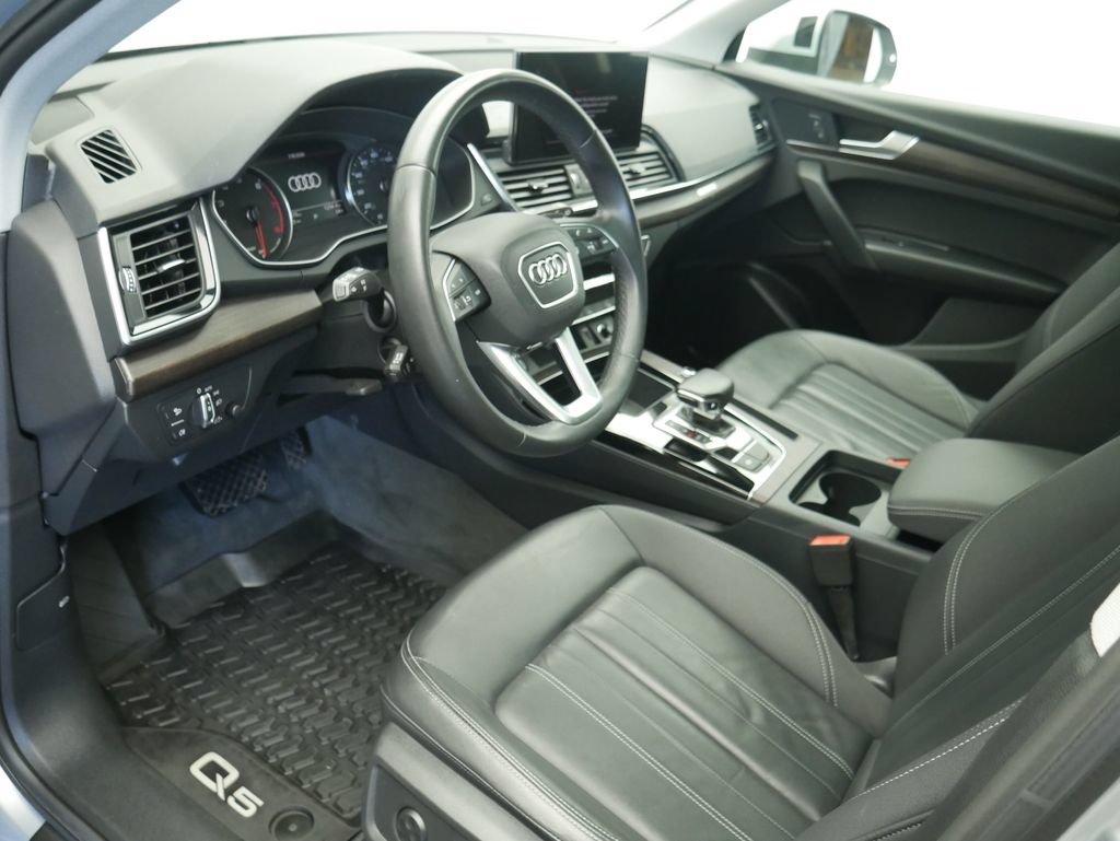 Certified 2023 Audi Q5 2.0T Premium w/ Convenience Package AWD/4WD image 6