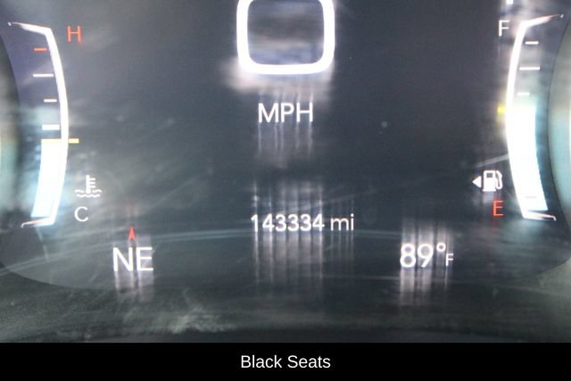 Used 2020 Chrysler Pacifica Limited FWD image 37