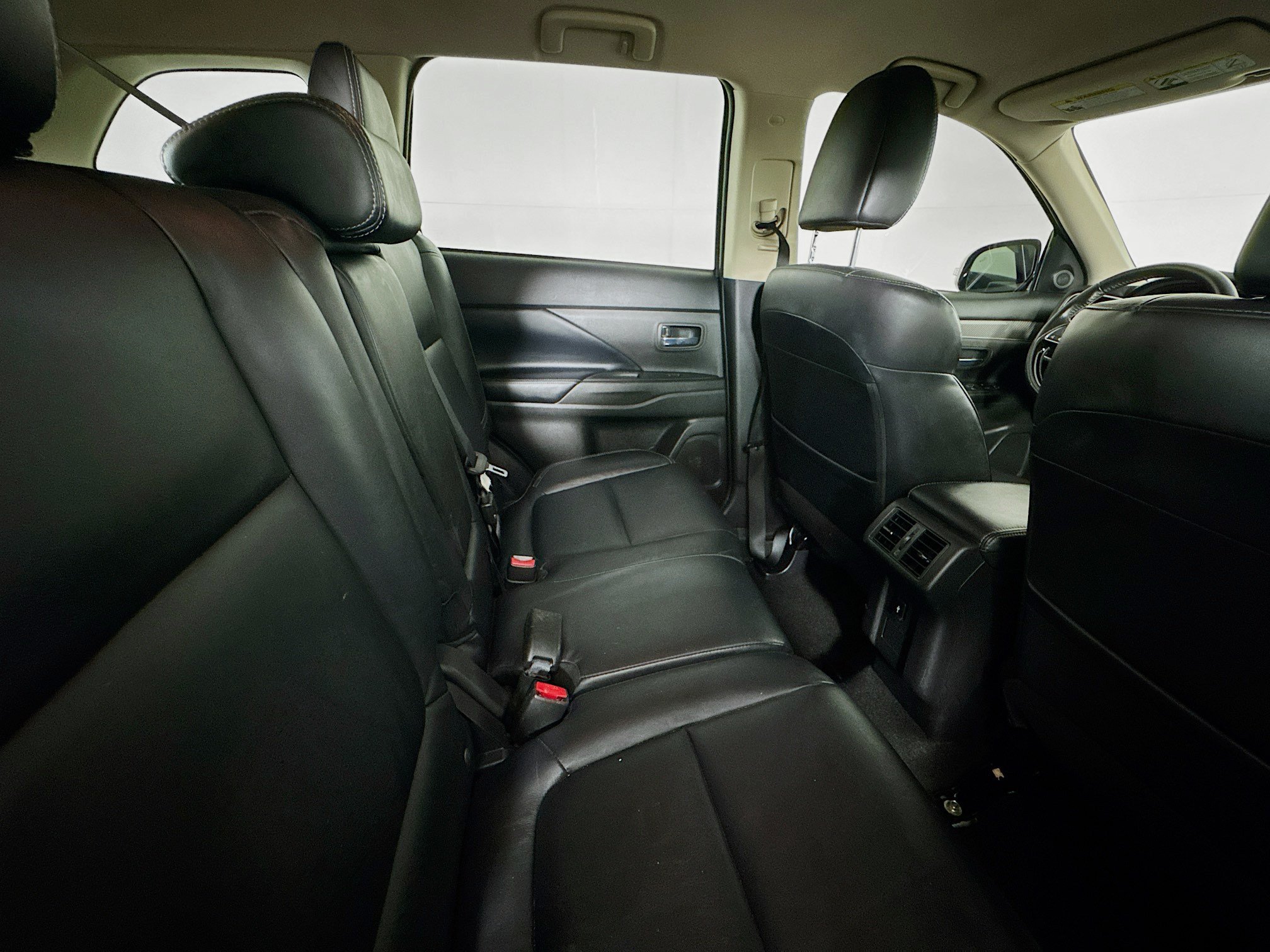 Used 2019 Mitsubishi Outlander SEL AWD/4WD image 25