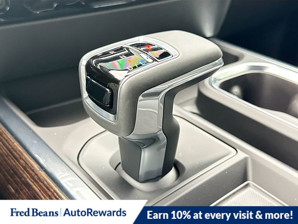 New 2026 GMC Sierra 1500 Elevation w/ LPO, Elevation Black Package image 17