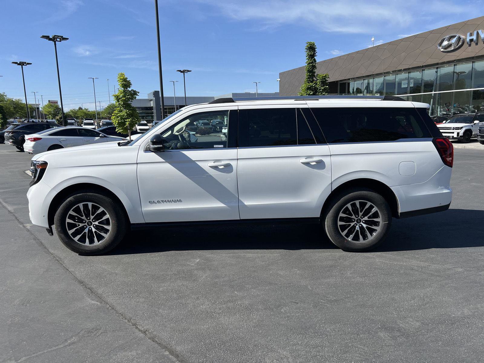 Used 2025 Ford Expedition Max Platinum AWD/4WD image 12