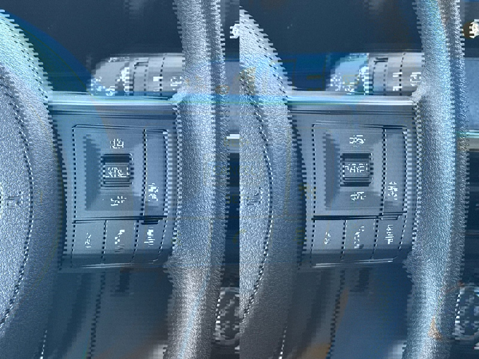 New 2026 Nissan Kicks S image 25