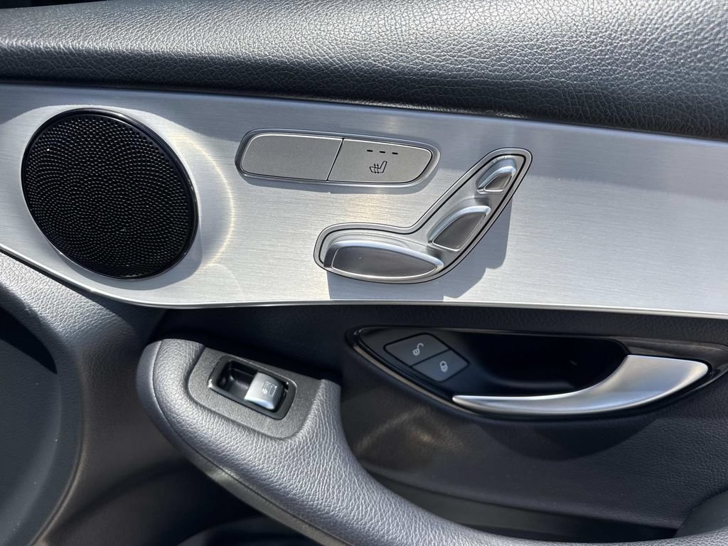 Used 2021 Mercedes-Benz GLC 300 image 17