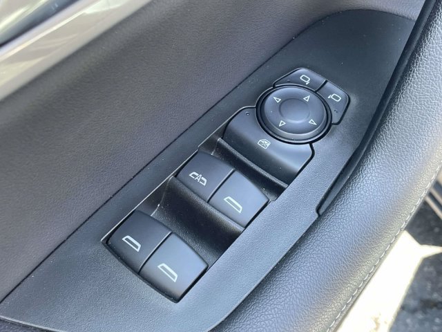 Certified 2024 Chevrolet Blazer LT w/ Convenience Package FWD image 24