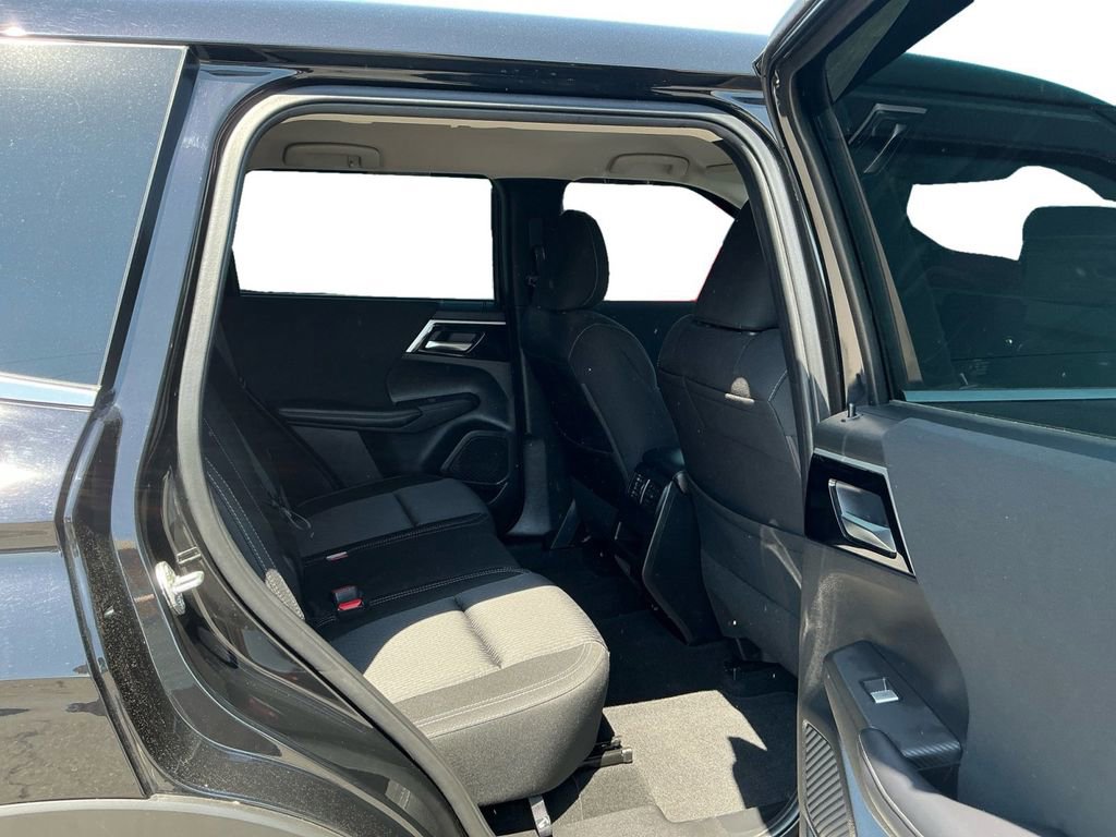 Used 2023 Mitsubishi Outlander ES FWD image 23