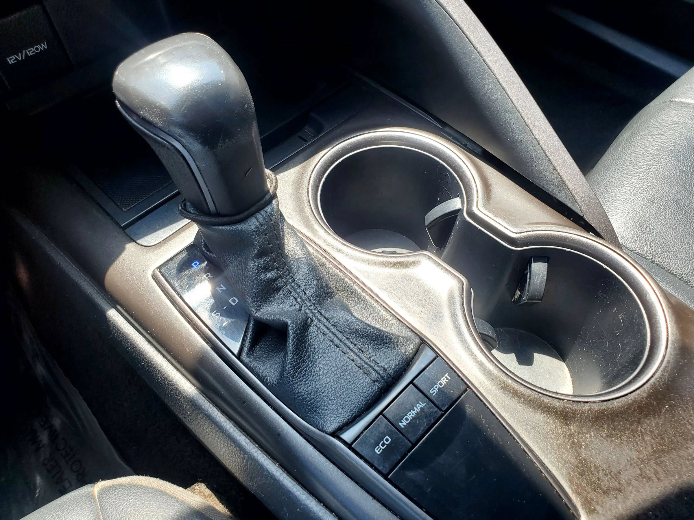 Used 2022 Toyota Camry SE FWD image 44