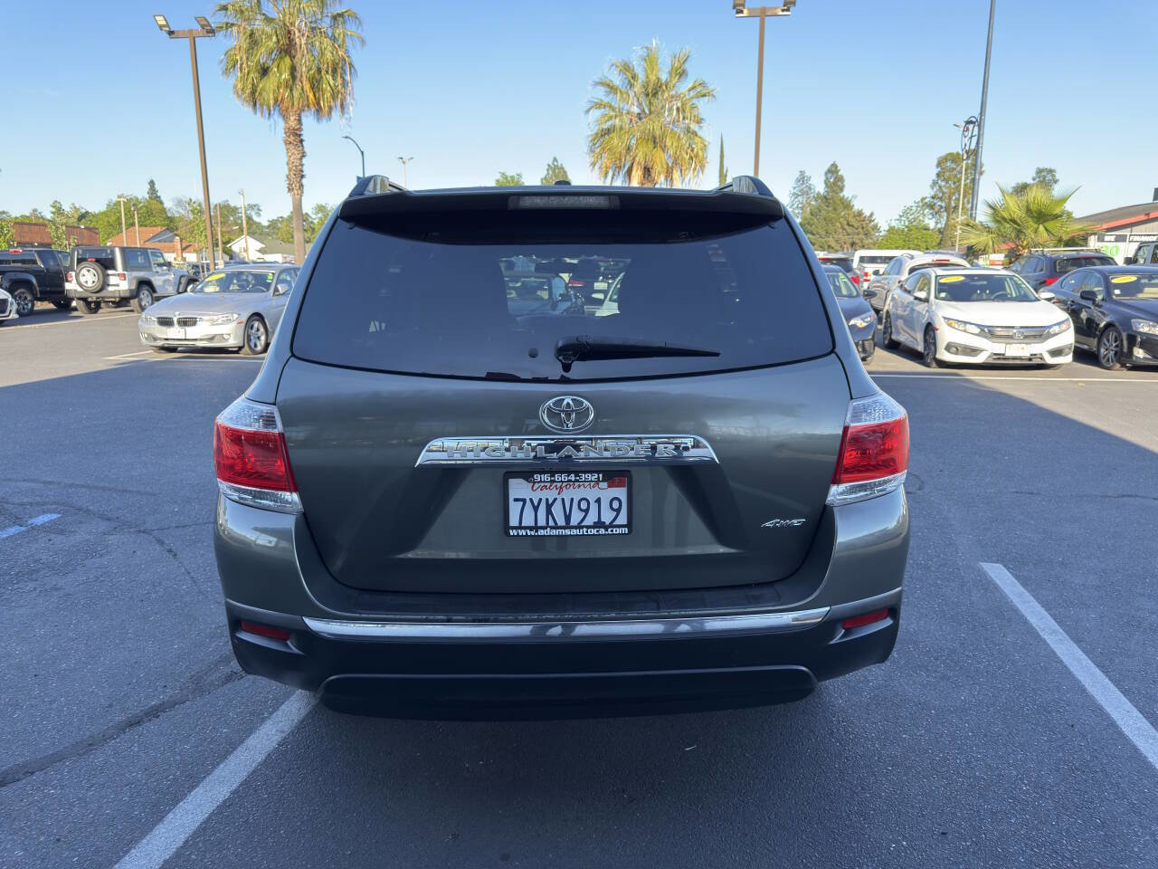 Used 2012 Toyota Highlander 4WD w/ Tech Pkg image 4